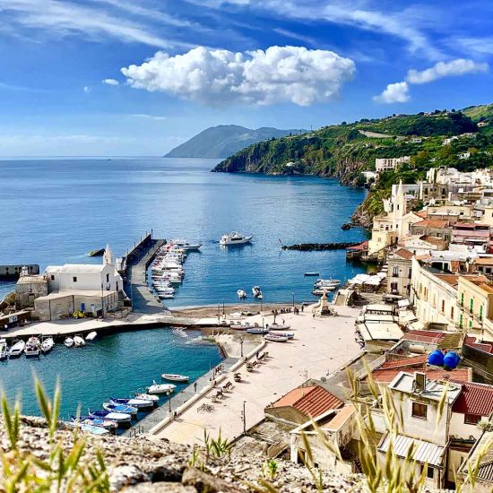 Lipari, panoramica su Marina Corta