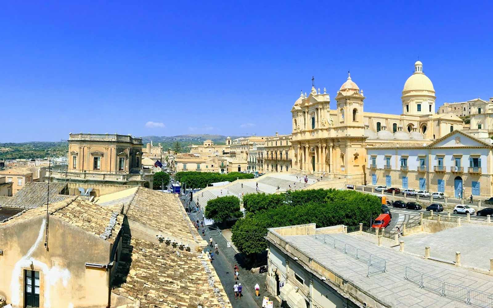 Vista sui tetti di Noto