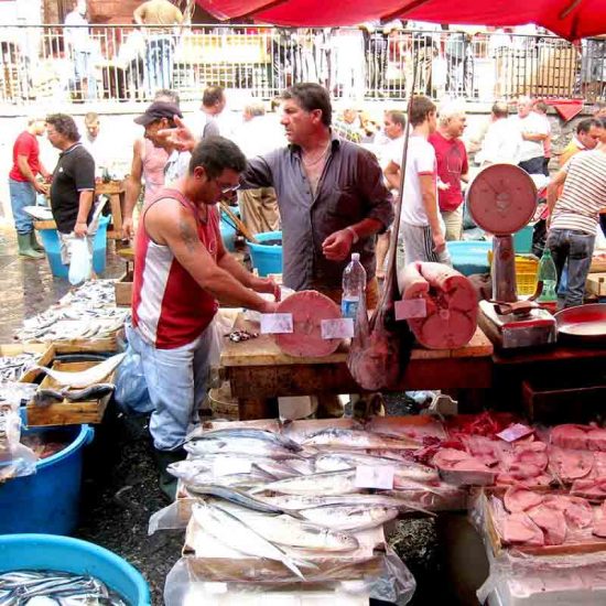 La famosissima pescheria di Catania