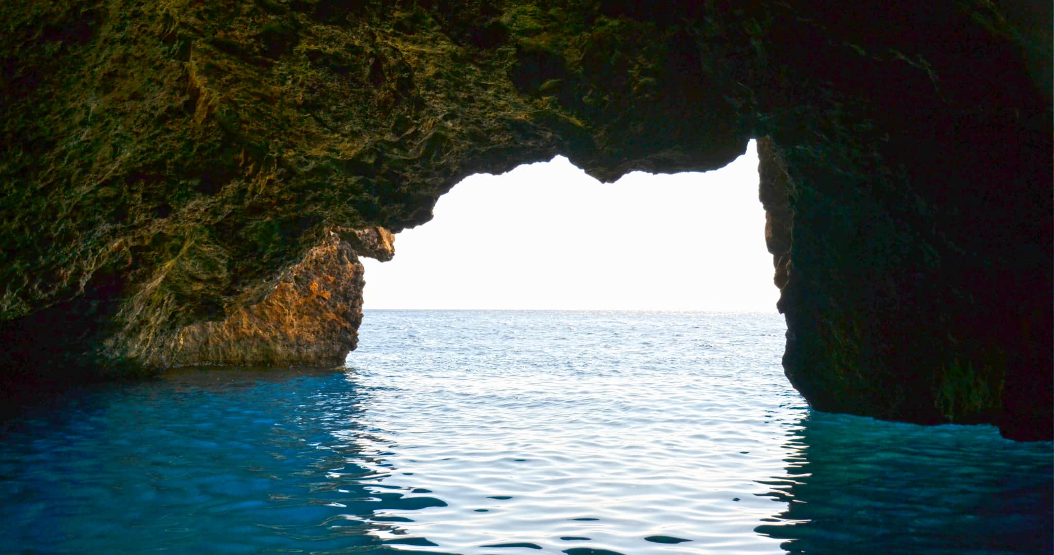 La grotta azzurra di Ustica