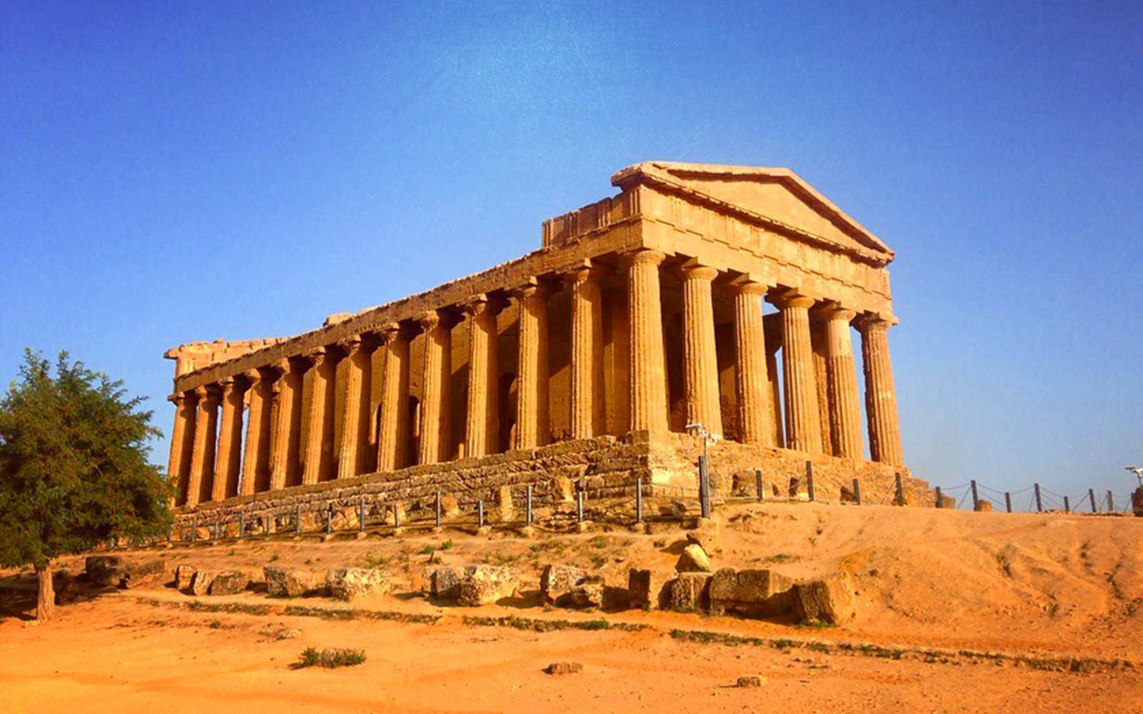 agrigento-valle-dei-templi-viaggio-in-sicilia Agrigento, tempio della Concordia