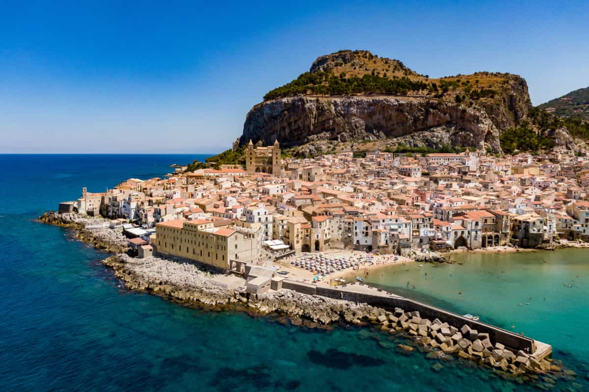 cefalù-2-viaggio-in-sicilia Vista su Cefalù (Palermo)