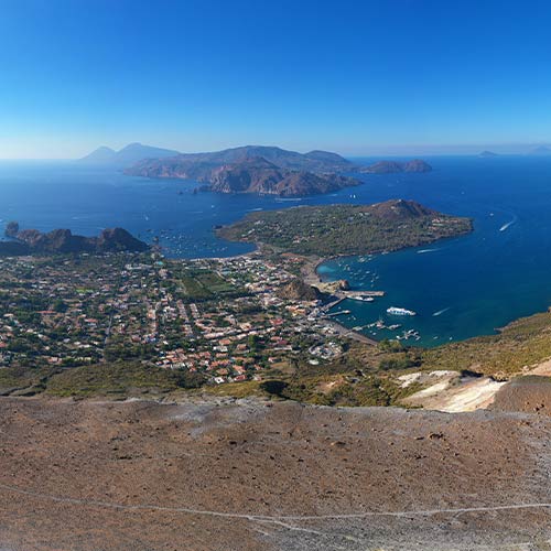 Vulcano cratere guida viaggio in sicilia