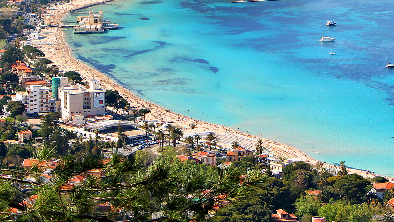 Vista sulla costa di Mondello